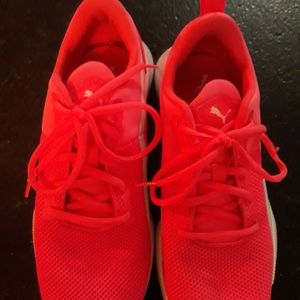 Womens Size 7.5 Puma